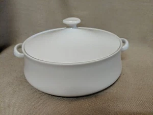Cost Plus Inc Covered Casserole Dish w/ Lid - Picture 1 of 4