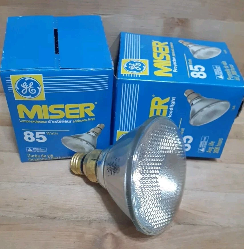 2CT: GE WATT-MISER 85WATT OUTDOOR Floodlight 2000HOURS PAR38 SAVE ENERGY & $$$$! - Image 1 of 2