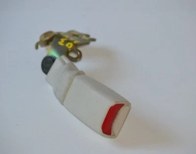 Lexus LS430 2001-2006 HEBILLA DE CINTURÓN DE SEGURIDAD LADO PASAJERO TRASERO DERECHO OEM BEIGE  Foto 1 de 3