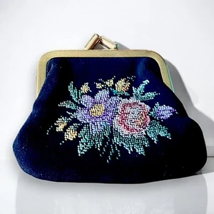 Black Petite Point Change Purse NOS Antique Embroidered Floral Kisslock Clasp - Picture 1 of 9