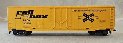 TYCO HO Scale 50' Railbox Plug Door Box Car RBOX 10000 - Image 1 of 4