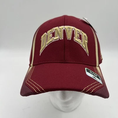 NUEVO CON ETIQUETAS Adidas DU University of Denver Pioneers Gorra Ajustada S/M Foto 1 de 4