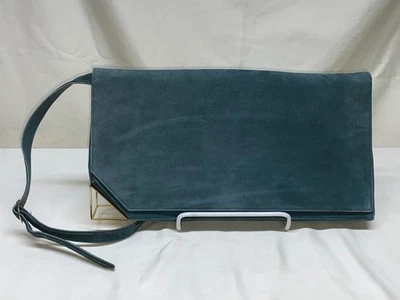 Bolso sin asas Bruno Magli sobre de gamuza verde con correa larga Foto 1 de 4