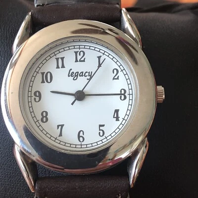 Legacy Easy Read Watch Women’s Foto 1 de 4
