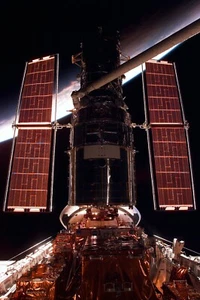 Hubble Space Telescope HUBBLE MISSION 8X12 PHOTOGRAPH - Picture 1 of 1