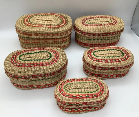Vintage Seagrass Basket Set of (5) Oval Natural Tight Weave Stackable With Lids Cover