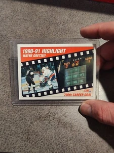 Puntuación canadiense #413 1991-92 Wayne Gretzky 700º gol. Absolutamente COMO NUEVO - Imagen 1 de 2