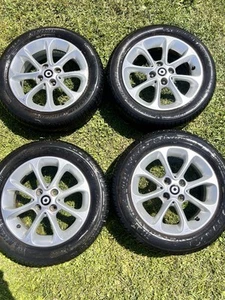 A4534014000 Cerchi in lega con gomme 185/60R15 Smart ForFour 453 - Foto 1 di 13