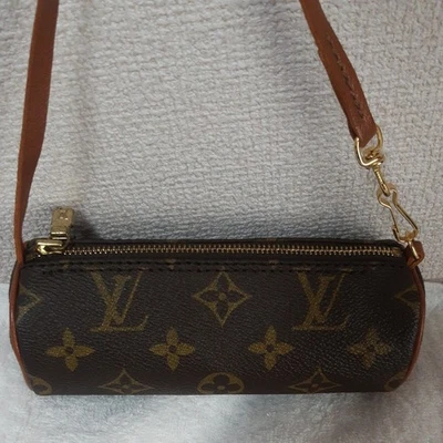 Mini bolsa LOUIS VUITTON monograma autêntica Louis Vuitton looping mini bolsa loopi - Imagem 1 de 4