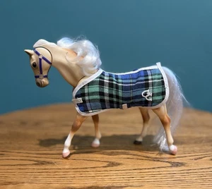 Pre Owned Vintage Grand Champions Beige/White Horse With Movable Neck Figurine - Picture 1 of 5