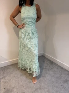 LIPSY DRESS SIZE 14 PREMIUM VIP 3D FLOWER HALTERNECK MIDAXI BRAND NEW WITH TAGS - Picture 1 of 5