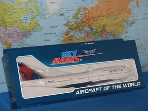1/200 SKYMARKS DELTA AIRLINES BOEING B747-400 W/GEAR AIRCRAFT MODEL *BRAND NEW* - Picture 1 of 12