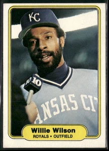 1982 Fleer #427 Willie Wilson - Picture 1 of 2
