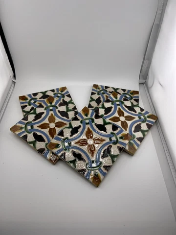Art Tile Flower Rings Decorative 5-1/8”Trivet Viuva Lamego Portugal Set of 5 Cover