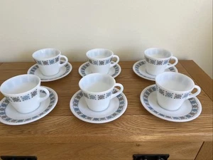 Vintage JAJ PYREX Chelsea 6 x Cups & Saucers Excellent Condition - Picture 1 of 11