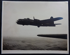 Original WW2 OFFICIAL USAAF PHOTO of B17 FLYING FORTRESS BOMBER IN FLIGHT