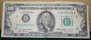 1977 One Hundred Dollar Bill Serial #5076888 Almost Cool 81.7% $100.00 - Picture 1 of 11