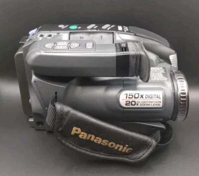 Panasonic Palmcorder VHS-C Hi-Definition Zoom Panasonic PV-L571D (Untested) - Image 1 of 4