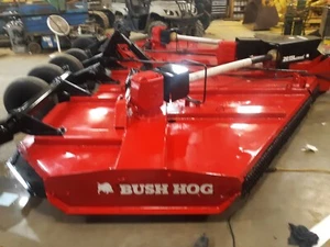 Decalcomanie Bush Hog 2615L USA spedizione gratuita rapida QUESTO SET DI 5 DECALCOMANIE È BIANCO - Foto 1 di 3