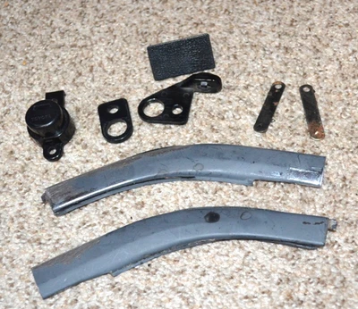 1985 1986 1987 1988 1989 TOYOTA MR2 WINDOW TRIM CLIPS MOUNTS BRACKET MISC ITEMS Foto 1 de 4