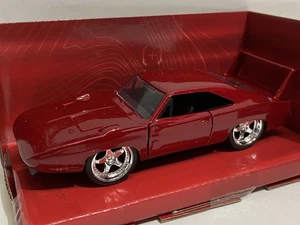 1:32 Dodge Charger Daytona DOM Fast & Furious Jada Toys diecast modelcar - Picture 1 of 5