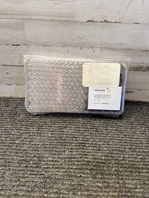 New Varian 394983500 Screw Top Vial Kit, 2 ml 144/pkg - Image 1 of 4