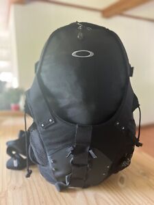 oakley gimmick blackout backpack (See Pics For Details)