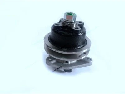 15606-73030 Water Pump For Kubota M4500 Engine Spare Parts- - Image 1 of 4