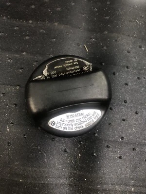 2001-2002 BMW E38 Z3 3.0 M Roadster 740i 740iL 750iL 750 740 fuel gas filler cap - Image 1 of 2