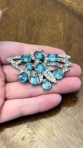 Vintage Wiesner Light Blue Rhinestone Cluster Brooch Silver Tone Signed Nice! - Picture 1 of 8