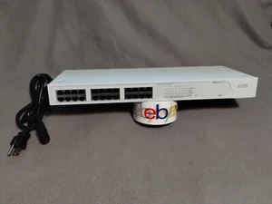 3Com Baseline 24 Port Switch 2024 - 3C16471 - Picture 1 of 10