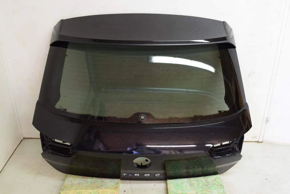VW T-Roc A1 17- Couvercle de coffre de hayon LC9X Deep Black noir + lunette arri - Photo 1/1
