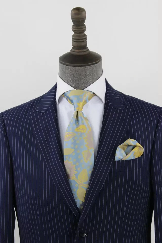 Lamentaciones - Corbata y pañuelo de seda Foto 1 de 1