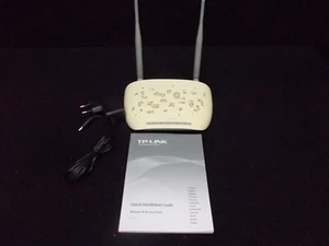 TP-LINK TL-WA801ND 300Mbps WLAN N Access Point Repeater, #X- 24-16 - Picture 1 of 4