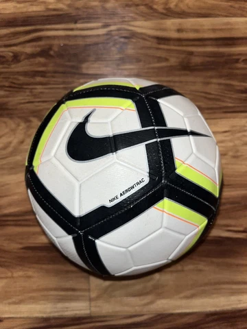 NIKE STRIKE AEROWTRAC Soccer Ball Size 5 Rare Hard To Find Cover