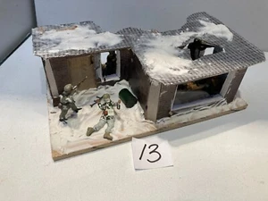 Diorama - Maßstab 1/32 handgefertigt, amerikanische Truppen unter Angriff - Winterszene - Bild 1 von 8