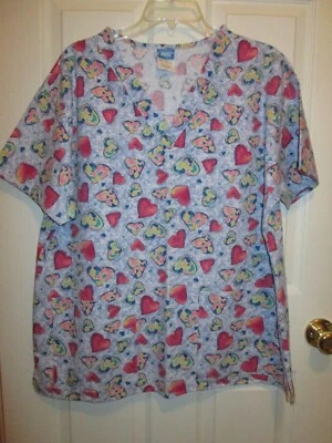 CREST LADIES HEART PRINT SCRUB TOP SIZE LARGE - Image 1 of 4