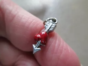 VINTAGE GERMAN SILVER PLATED RED ENAMEL ARROW THROUGH HEART FOB CHARM PENDANT - Picture 1 of 3