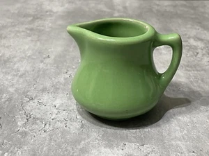 HALL CREAMER  GREEN RESTAURANT STYLE CERAMIC 2.5" TALL - Picture 1 of 4