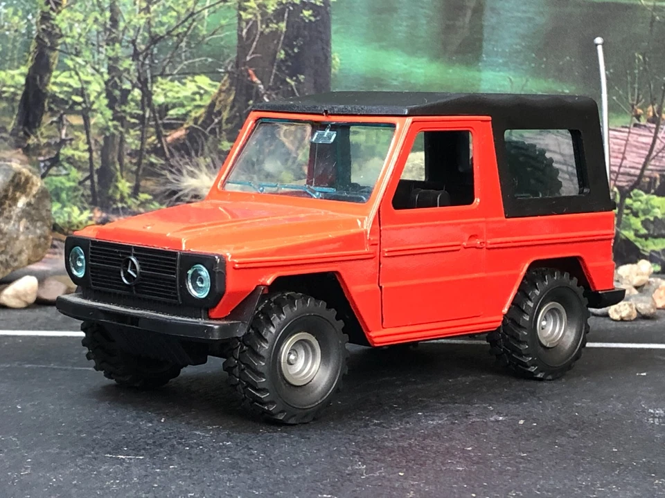 GAMA 1:25 Diecast Model ORANGE MERCEDES GELANDEWAGEN GERMANY #445 - Image 1 of 4