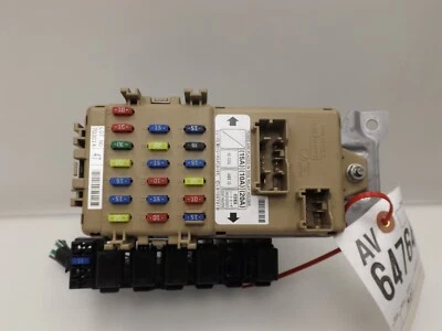 2007 Subaru Impreza Dash Left Driver Fuse Junction Block Box JB200400 - Image 1 of 4