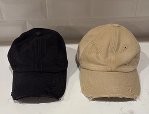 Neu mit Etikett Set aus zwei Mützen Forever 21 schwarz/hellbraun abgenutzt - Bild 1 von 7