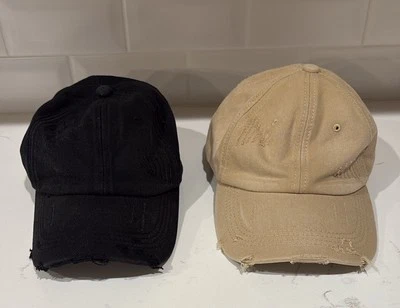 Nuevo con etiquetas Juego de dos gorras Forever 21 negras/bronceadas desgastadas Foto 1 de 4