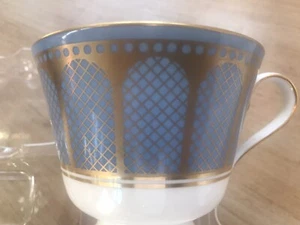 Spode MARBLE ARCH BLUE Y8448 22 carat GOLD Trim Footed High Foot Tea Cup 3" - Picture 1 of 9