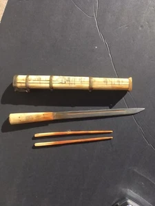 Antikes chinesisches Trousse Essbesteck Set. Mit extrem seltenen erotischen Schnitzereien. - Bild 1 von 13