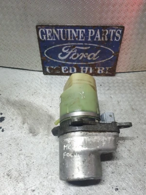 FORD FOCUS MK2 2005 - 2011  POWER STEERING PUMP 3 PLUG TYPE - Image 1 of 4