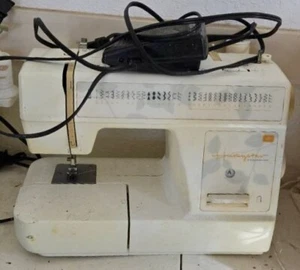 Husqvarna Viking E20 Sewing Machine VSMAB Stitching, Bad On/Off Switch - Picture 1 of 8