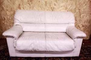 Divano 2 posti in pelle bianca XX sec. Sofa white leather - Imagen 1 de 6
