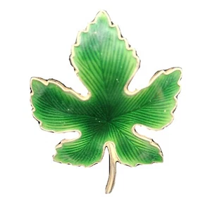 Vintage Green Enamel Maple Leaf Gold Tone Pin Brooch 2"x1.5" EUC - Picture 1 of 12