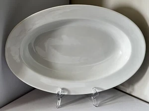 Basic White JCPenney Serving Bowl 14-3/4” x 10” x 2-1/4”Excellent Used Condition - Picture 1 of 4